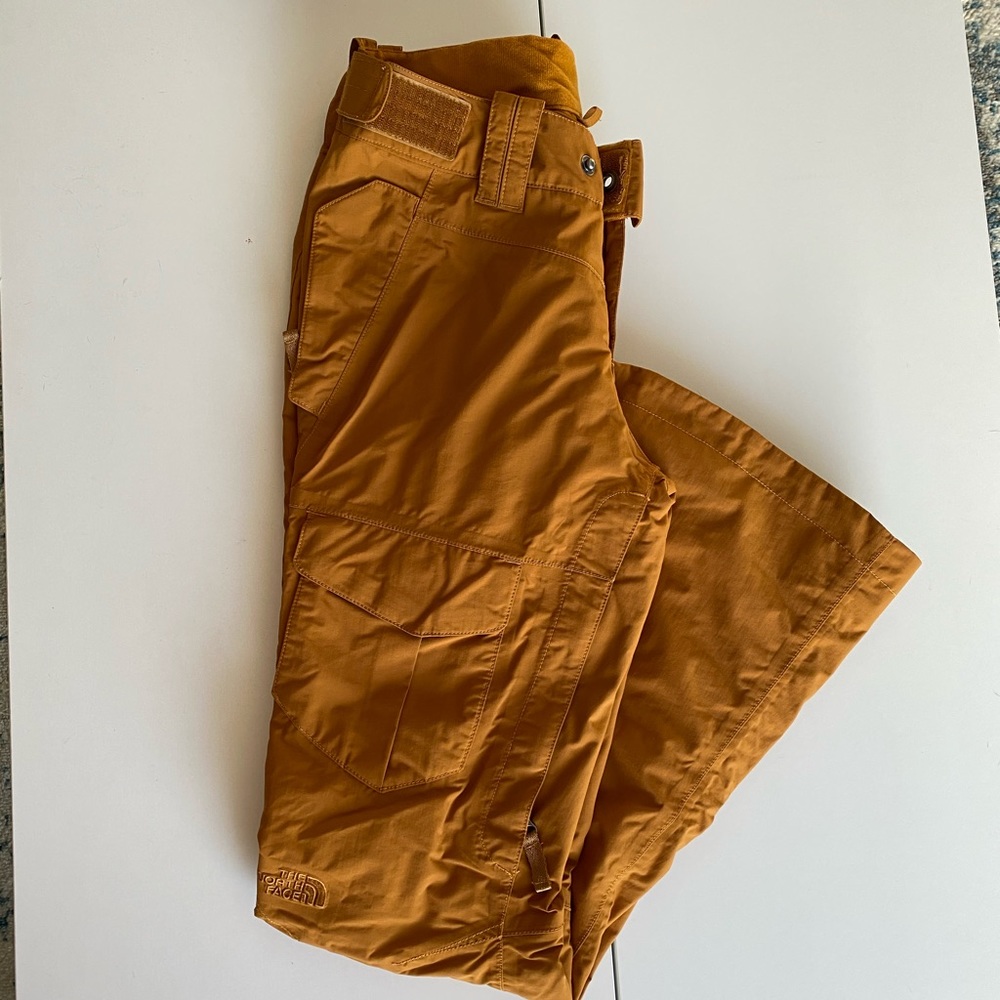 Women’s snow pants